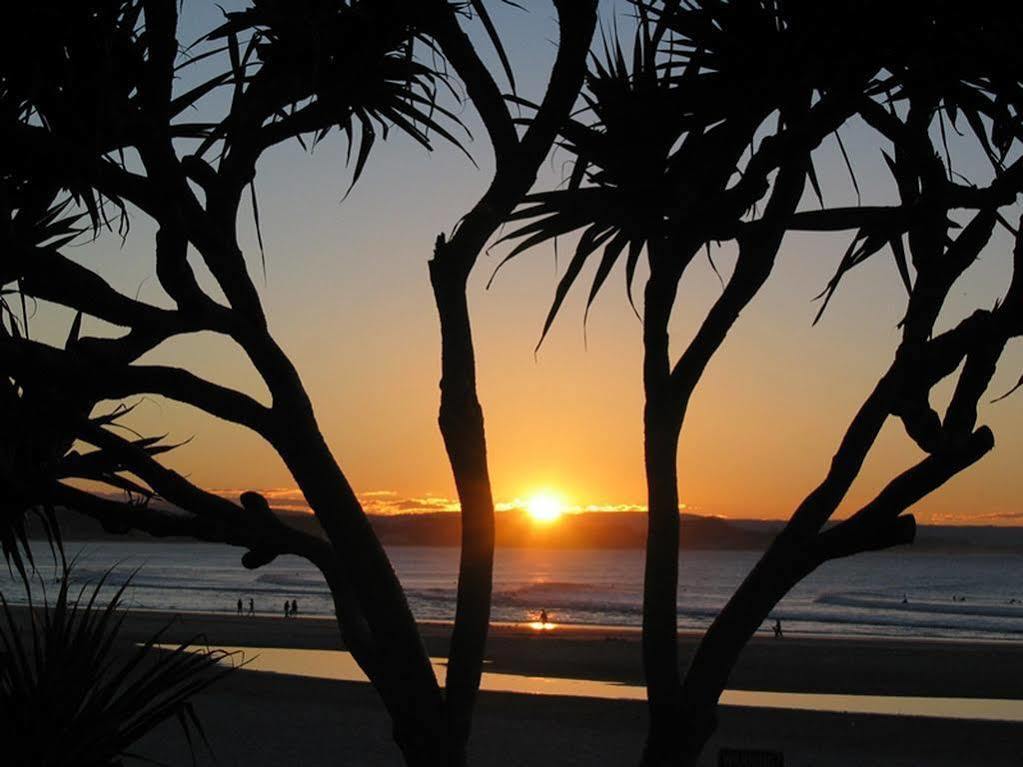 Yha Coolangatta Gold Coast Exterior foto